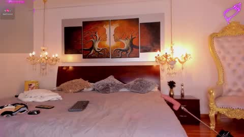 Snapshot of dereckandjake chatting on 01-24-25, 12:10 Dereck and Jake online show from 01-24-25, 12:10