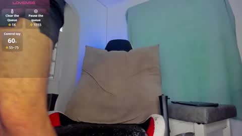 Snapshot of dereckhardd chatting on 02-23-26, 10:07 dereckhardd online show from 02-23-26, 10:07