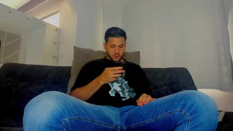 dereckhardd online show from 05-01-26, 03:38