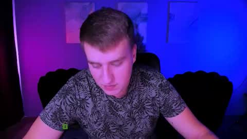 derek_hawk_ online show from 12-04-25, 09:40