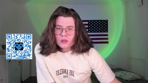 Derek online show from 12-15-25, 04:33