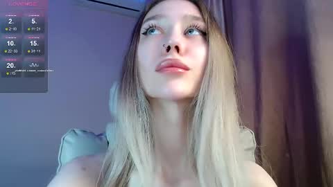 Snapshot of des_ch chatting on 05-16-26, 05:12 Ari online show from 05-16-26, 05:12