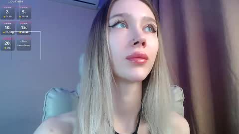 Snapshot of des_ch chatting on 05-20-26, 05:30 Ari online show from 05-20-26, 05:30