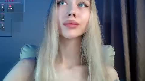 Snapshot of des_ch chatting on 06-15-26, 05:15 Ari online show from 06-15-26, 05:15