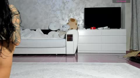 Snapshot of desert2blosom chatting on 09-26-25, 09:08 Mia online show from 09-26-25, 09:08