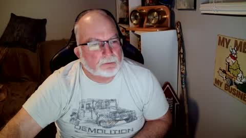 Snapshot of desertknight56 chatting on 03-08-25, 03:17 D K online show from 03-08-25, 03:17