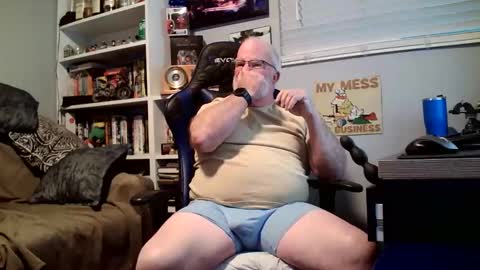 D K online show from 02-23-26, 01:25