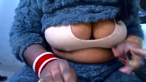 Snapshot of desi_punjabn chatting on 12-16-24, 07:15 simran online show from 12-16-24, 07:15