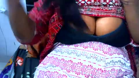 Snapshot of desi_punjabn chatting on 02-27-25, 03:25 simran online show from 02-27-25, 03:25
