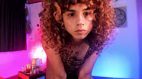 Snapshot of desidias chatting on 01-28-25, 02:43 Desidias online show from 01-28-25, 02:43