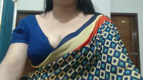 Snapshot of desimaisa130 chatting on 04-30-26, 08:57 Maisa online show from 04-30-26, 08:57