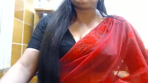 Snapshot of desimaisa130 chatting on 06-09-26, 05:24 Maisa online show from 06-09-26, 05:24