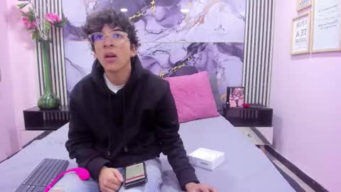 Snapshot of desire_ecstasy chatting on 10-11-25, 12:58 desire_ecstasy online show from 10-11-25, 12:58