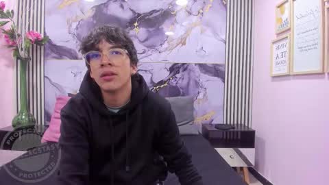 Snapshot of desire_ecstasy chatting on 10-14-25, 12:50 desire_ecstasy online show from 10-14-25, 12:50