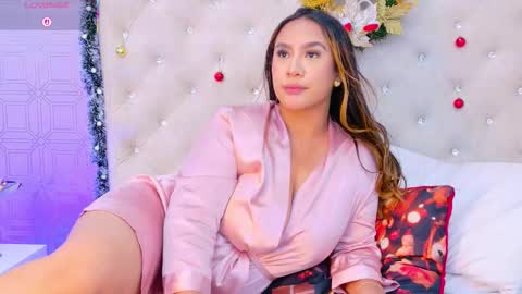 Sara Desire online show from 11-30-25, 04:11