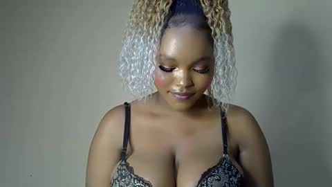 Snapshot of desiredahlia33 chatting on 02-17-26, 09:32 desiredahlia33 online show from 02-17-26, 09:32