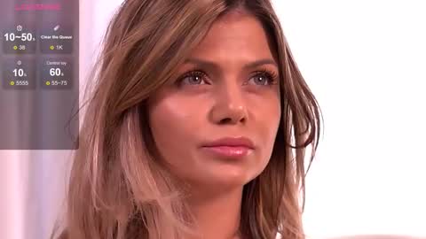 Snapshot of desiredmia_ chatting on 02-25-26, 06:45 Mia online show from 02-25-26, 06:45