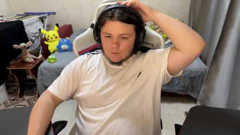 Snapshot of desiredude9 chatting on 10-26-25, 06:25 desiredude9 online show from 10-26-25, 06:25