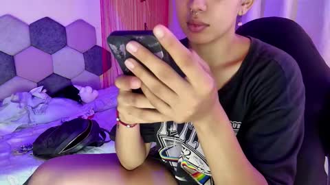 TORI AND MR. BEAR online show from 03-08-26, 06:12