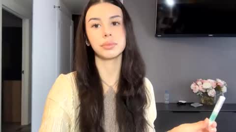 desireefolino online show from 02-02-26, 08:02