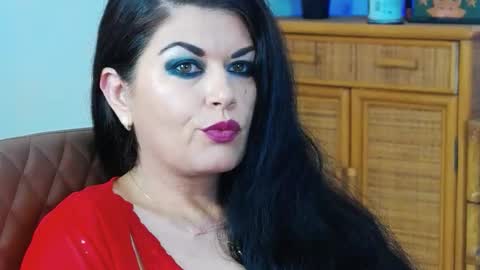 Snapshot of desirehellen chatting on 09-08-25, 10:42 HellenMoon online show from 09-08-25, 10:42
