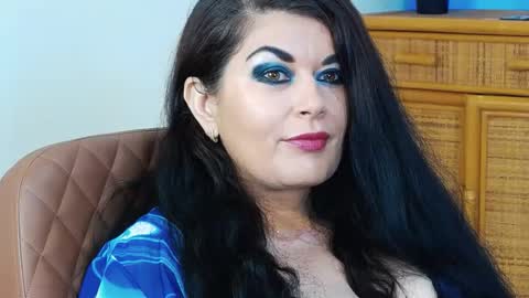 Snapshot of desirehellen chatting on 10-08-25, 05:49 HellenMoon online show from 10-08-25, 05:49