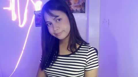 Snapshot of dess_morena chatting on 06-18-26, 08:58 Dess online show from 06-18-26, 08:58
