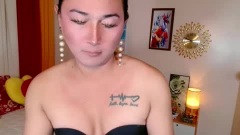 destenierose online show from 05-03-26, 11:44