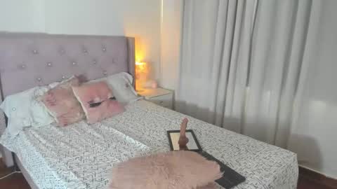 destinysweet21 online show from 05-13-26, 03:53