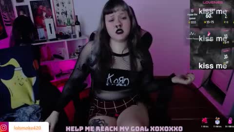 Snapshot of destroyall420 chatting on 03-20-26, 10:36 Lola Bdsm and fries online show from 03-20-26, 10:36