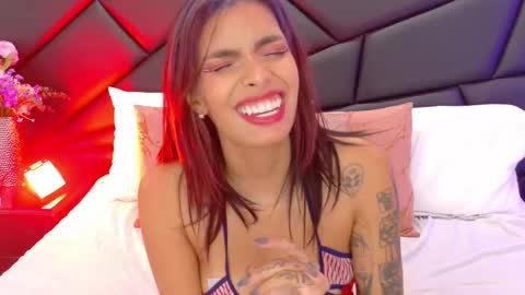 Snapshot of deuxgold chatting on 02-26-26, 08:46 DEUX online show from 02-26-26, 08:46