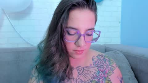 Deva Blue online show from 02-06-25, 09:53