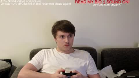 Snapshot of devantheplug chatting on 12-14-24, 12:01 Devan online show from 12-14-24, 12:01