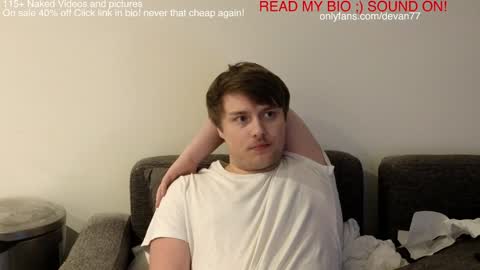 Snapshot of devantheplug chatting on 12-16-24, 01:10 Devan online show from 12-16-24, 01:10