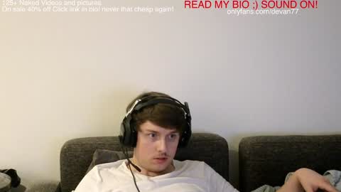 Snapshot of devantheplug chatting on 01-04-25, 11:22 Devan online show from 01-04-25, 11:22