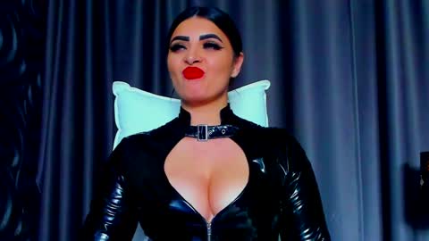 Snapshot of devashaqueen chatting on 12-29-24, 10:47 Devasha online show from 12-29-24, 10:47