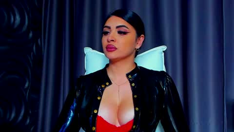 Snapshot of devashaqueen chatting on 01-08-25, 11:43 Devasha online show from 01-08-25, 11:43