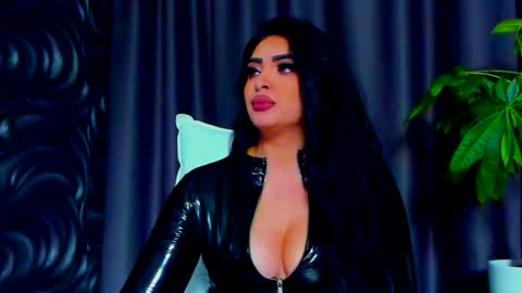 Snapshot of devashaqueen chatting on 01-15-25, 10:27 Devasha online show from 01-15-25, 10:27