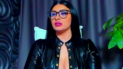 Snapshot of devashaqueen chatting on 01-21-25, 11:56 Devasha online show from 01-21-25, 11:56