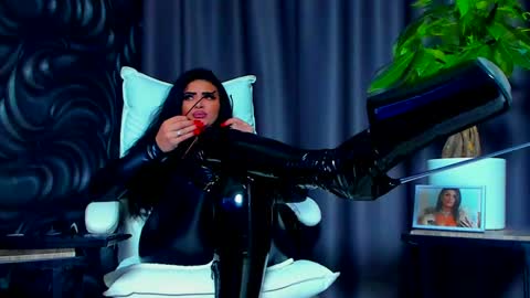 Snapshot of devashaqueen chatting on 01-24-25, 02:39 Devasha online show from 01-24-25, 02:39