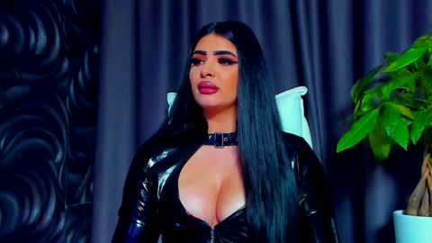 Snapshot of devashaqueen chatting on 01-25-25, 12:48 Devasha online show from 01-25-25, 12:48