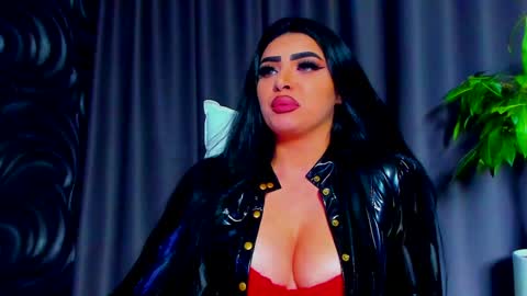 Snapshot of devashaqueen chatting on 02-02-25, 02:06 Devasha online show from 02-02-25, 02:06