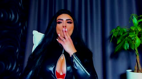 Snapshot of devashaqueen chatting on 02-08-25, 07:27 Devasha online show from 02-08-25, 07:27