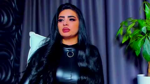 Snapshot of devashaqueen chatting on 02-14-25, 10:14 Devasha online show from 02-14-25, 10:14