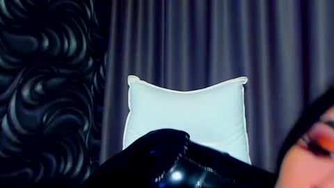 Snapshot of devashaqueen chatting on 02-15-25, 12:54 Devasha online show from 02-15-25, 12:54