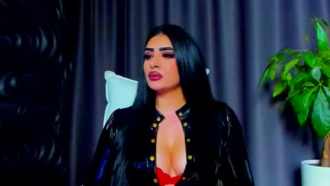 Snapshot of devashaqueen chatting on 02-15-25, 10:10 Devasha online show from 02-15-25, 10:10