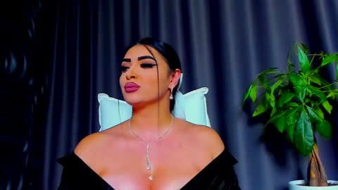 Snapshot of devashaqueen chatting on 02-19-25, 10:09 Devasha online show from 02-19-25, 10:09