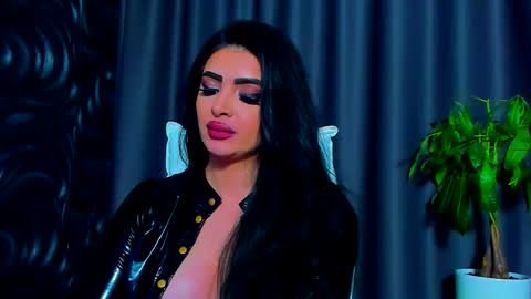 Snapshot of devashaqueen chatting on 03-05-25, 11:17 Devasha online show from 03-05-25, 11:17