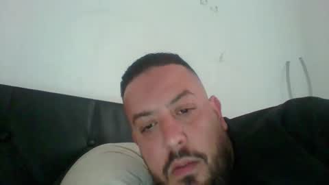Snapshot of devil_angel66 chatting on 04-10-26, 05:50 devil_angel66 online show from 04-10-26, 05:50