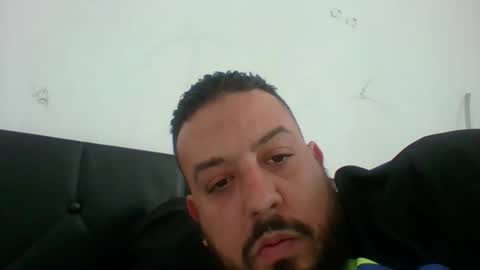 Snapshot of devil_angel66 chatting on 05-06-26, 03:39 devil_angel66 online show from 05-06-26, 03:39